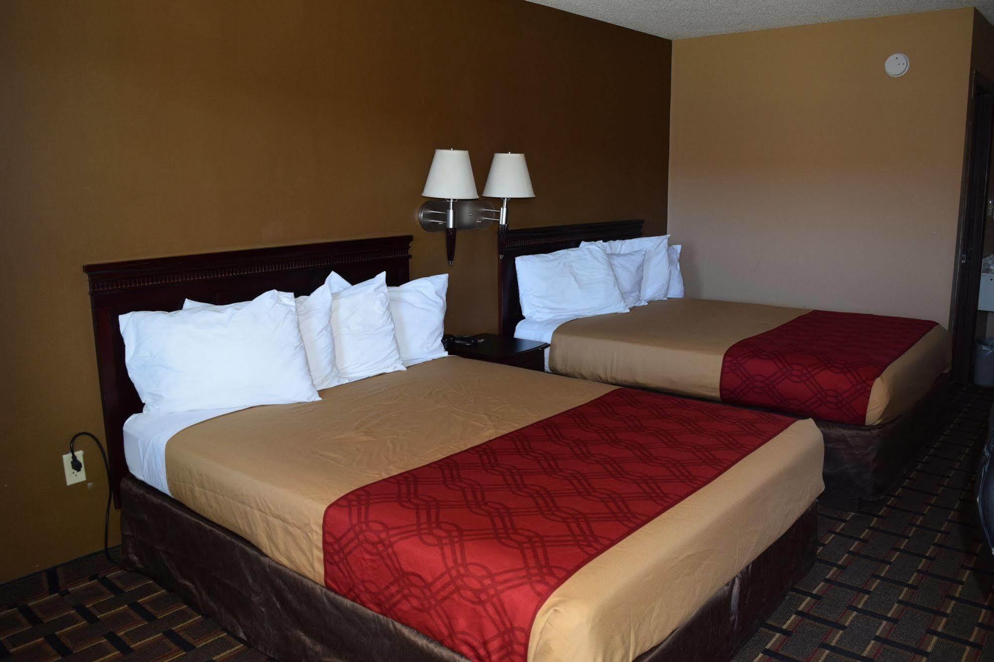 Econo Lodge Richburg Екстериор снимка